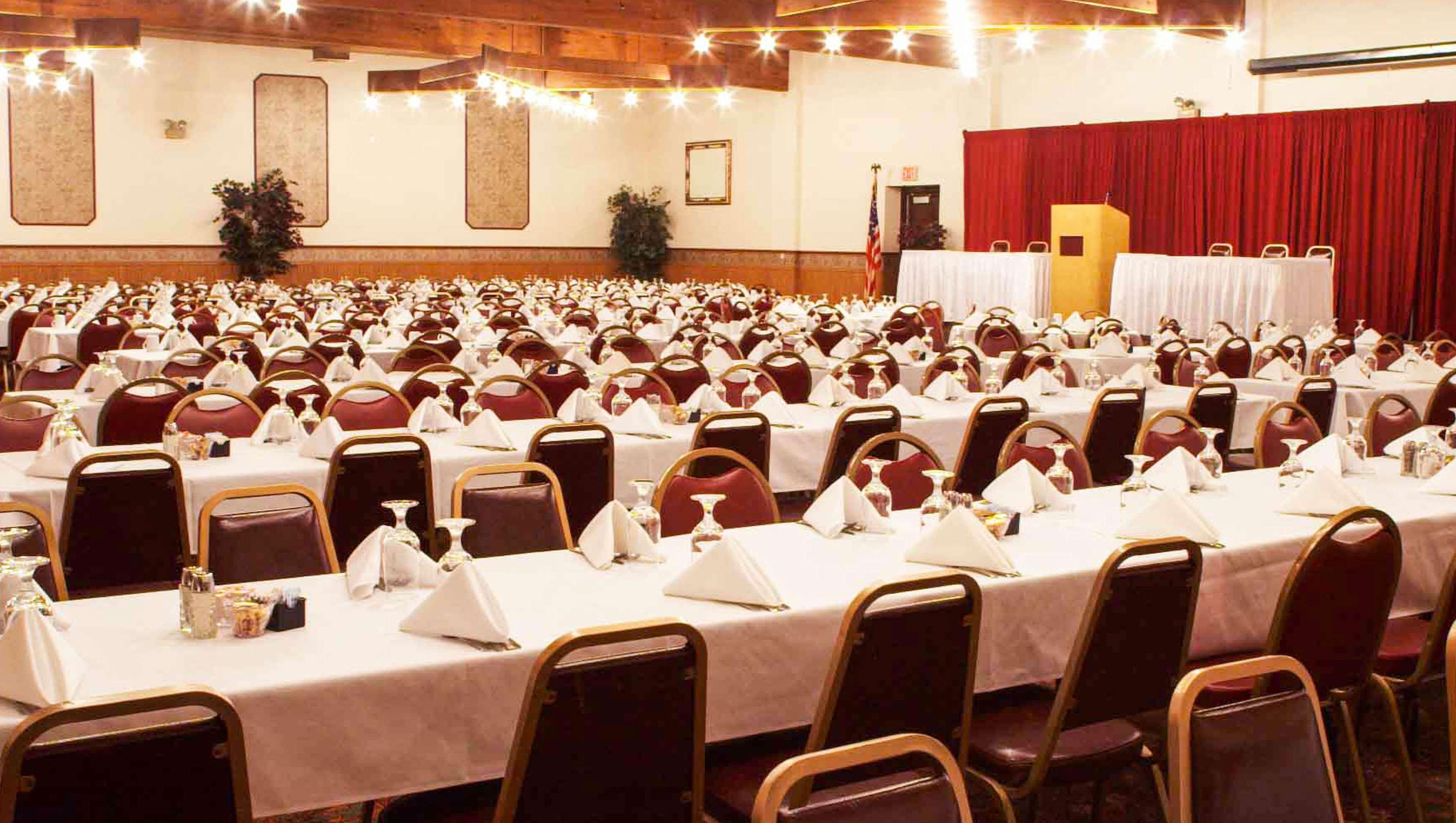 Voyageur Inn&Conference Center Reedsburg Exterior foto