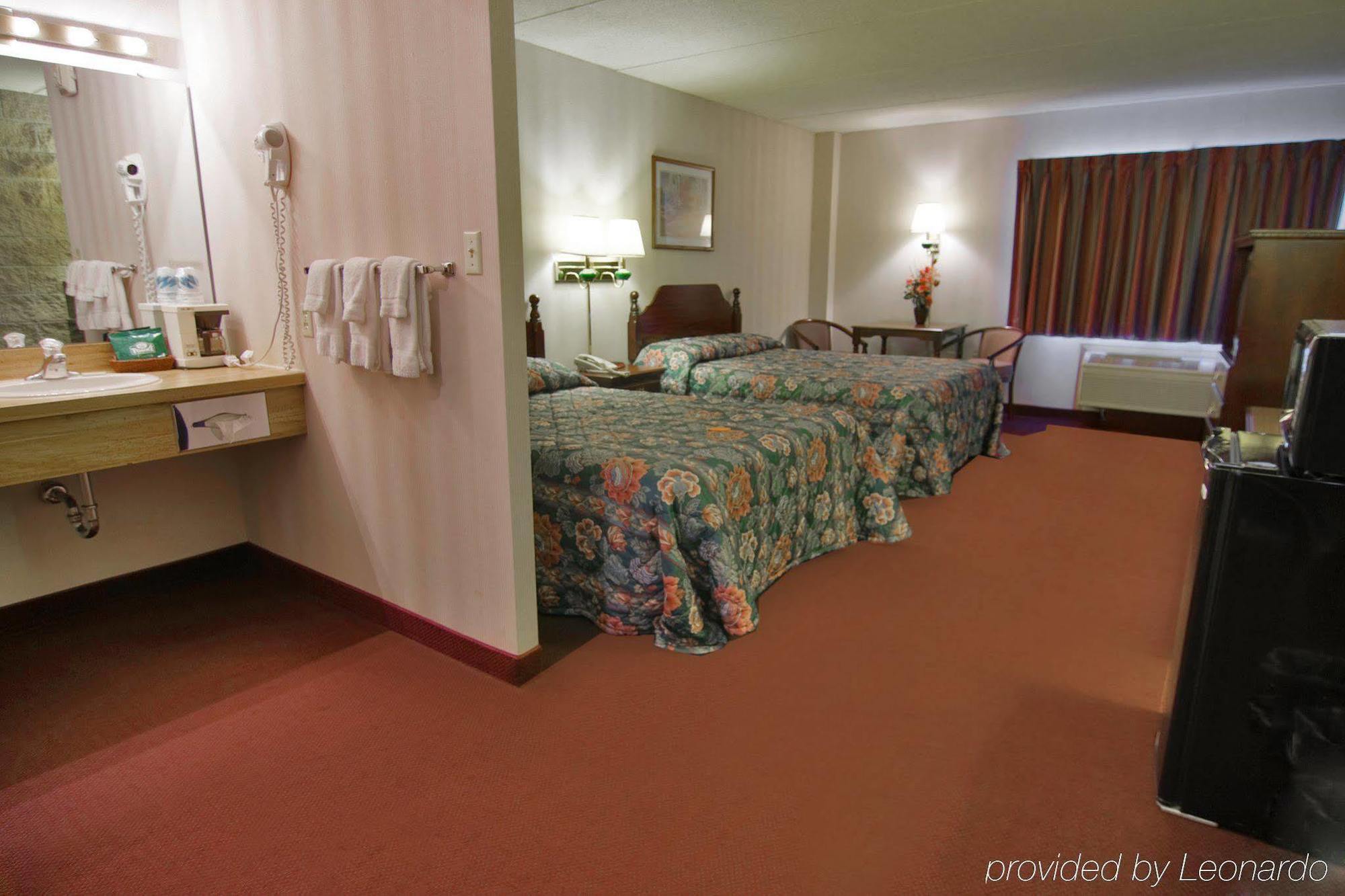 Voyageur Inn&Conference Center Reedsburg Zimmer foto